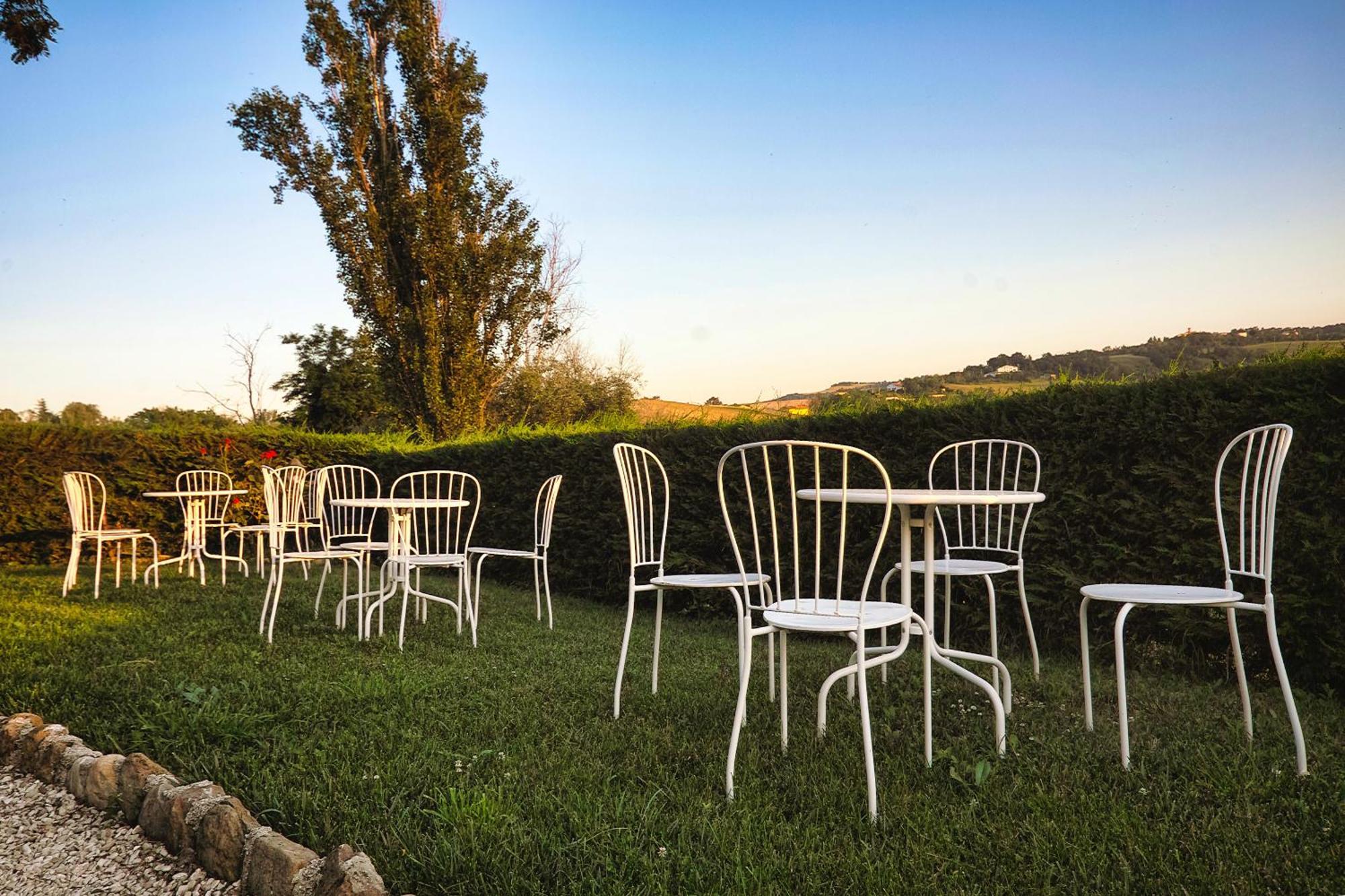 Villa Tamara Country&Spa Suites Montefiore Conca Bagian luar foto
