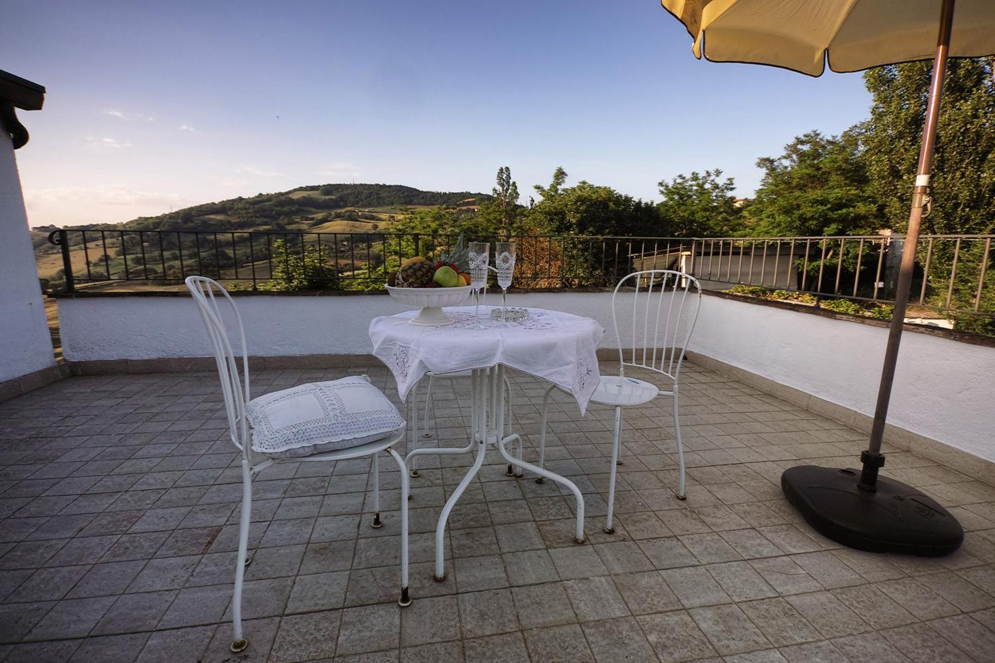 Villa Tamara Country&Spa Suites Montefiore Conca Bagian luar foto