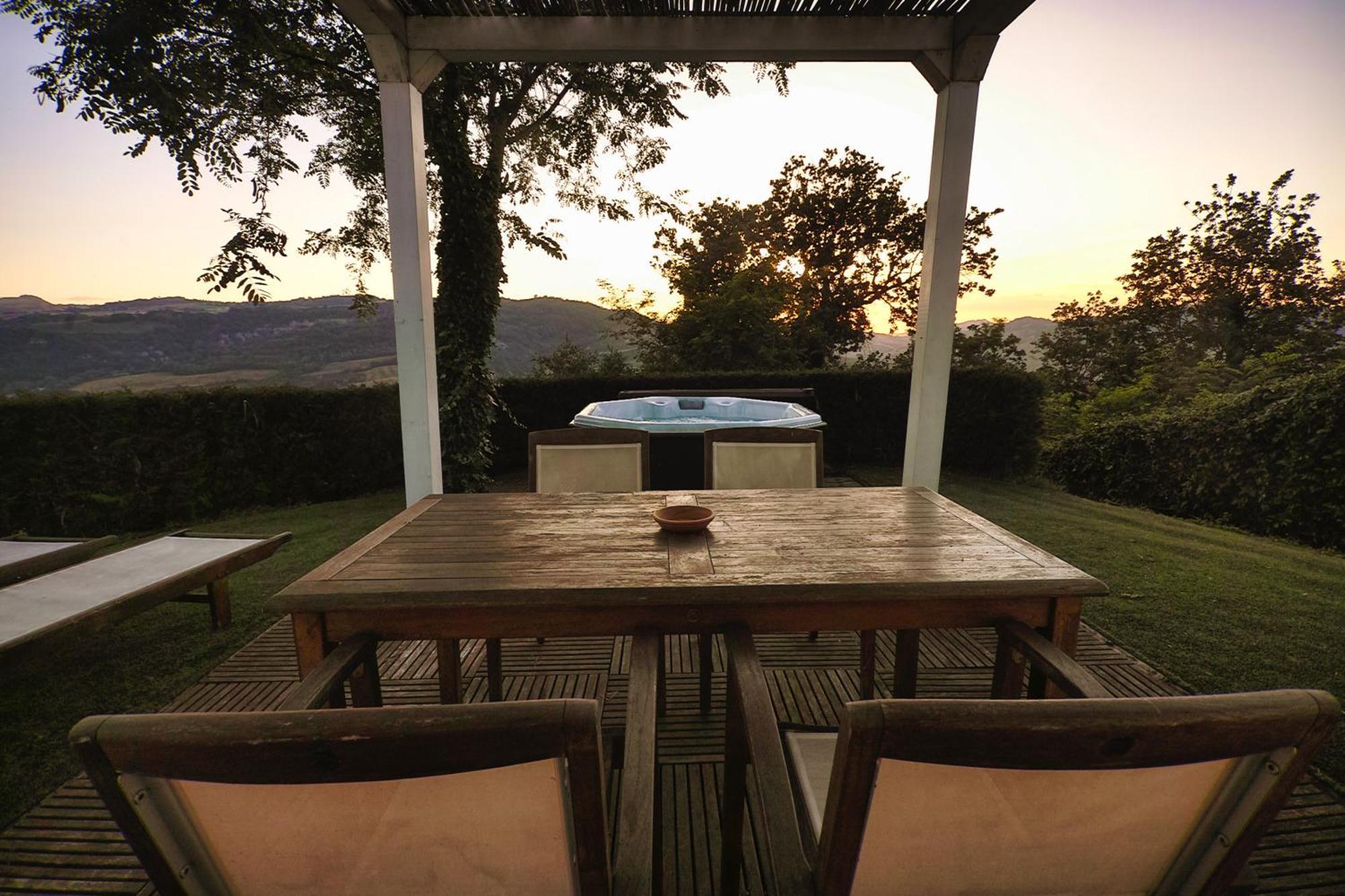 Villa Tamara Country&Spa Suites Montefiore Conca Bagian luar foto