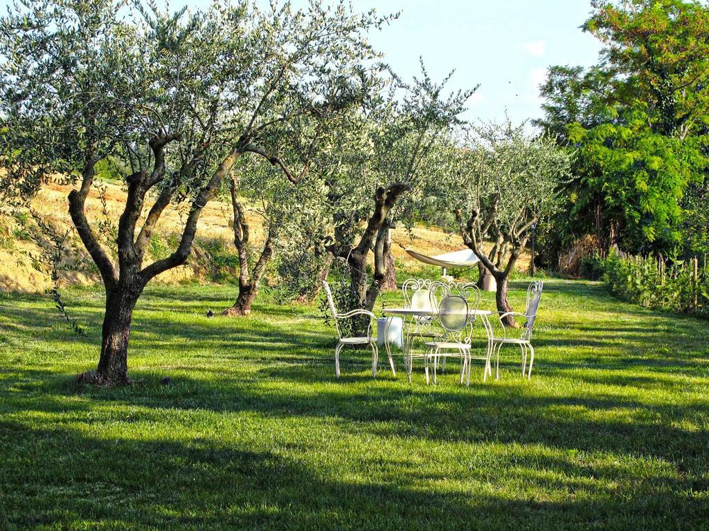 Villa Tamara Country&Spa Suites Montefiore Conca Bagian luar foto