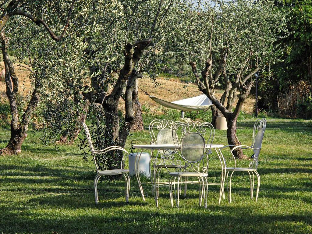 Villa Tamara Country&Spa Suites Montefiore Conca Bagian luar foto